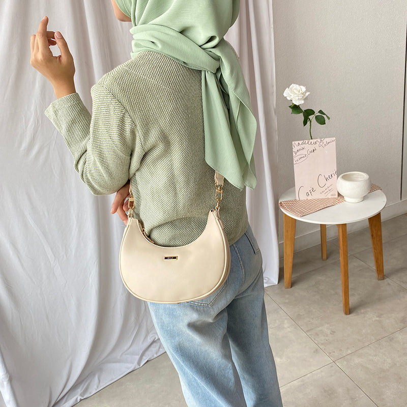 En-ji Yongji Shoulderbag - Cream